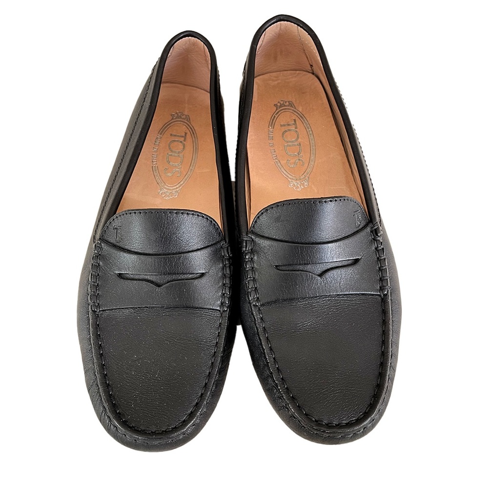 Like New TOD’S Gommino Driving Shoes in Black Leather Size 37 women’s